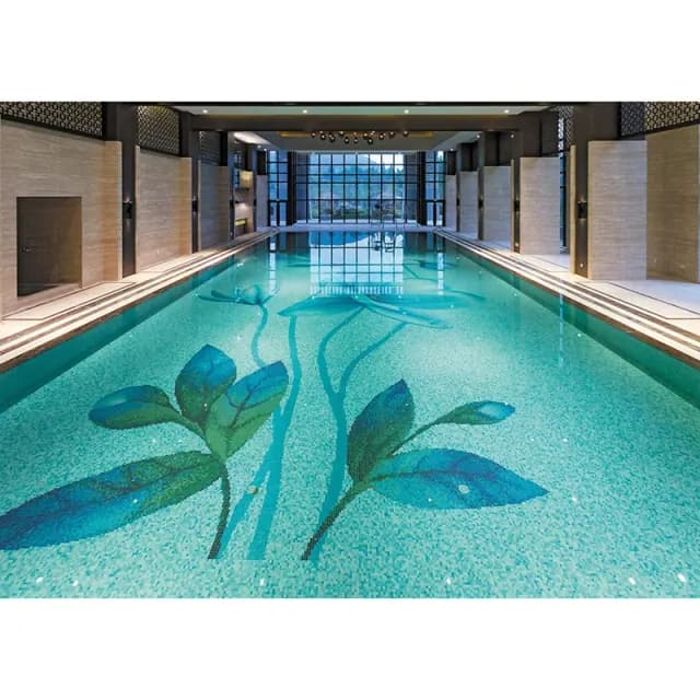 Indoor family pool with splash zone